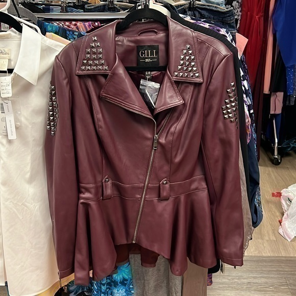 G.I.L.I. Jackets & Blazers - GILI Burgundy size 10 asymmetrical zip up jacket new without tag no  belt